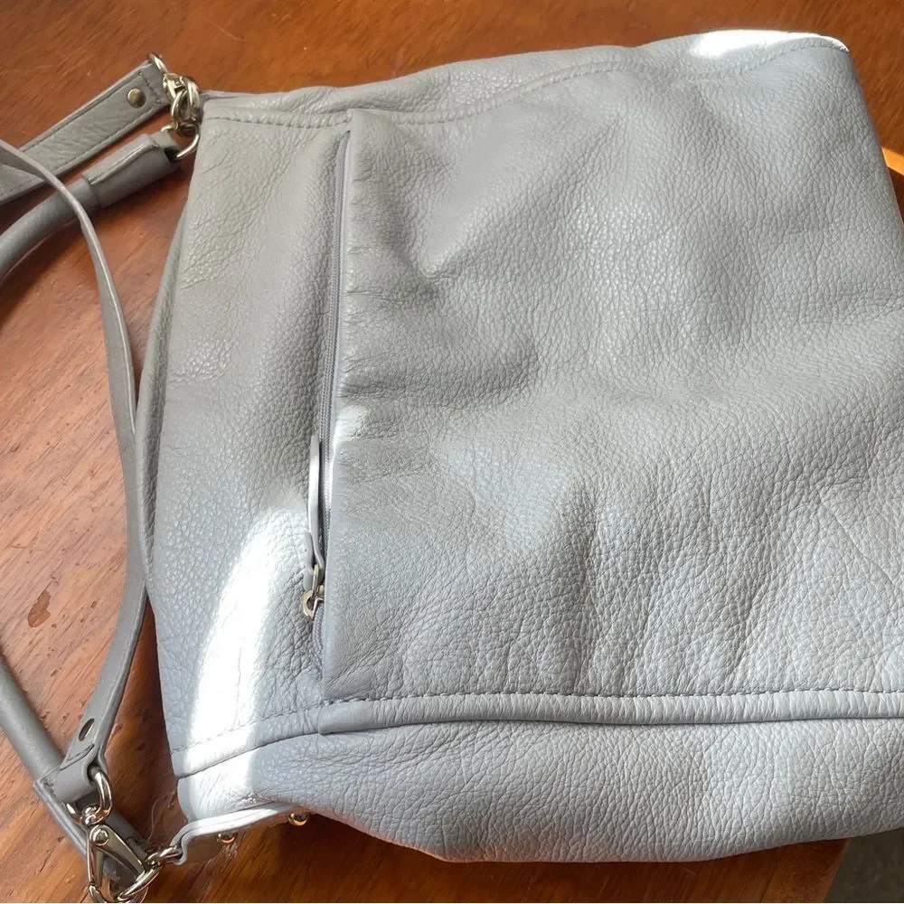 Kate spade/Gray Leather Women's shoulder/crossbody bag lots of pockets!